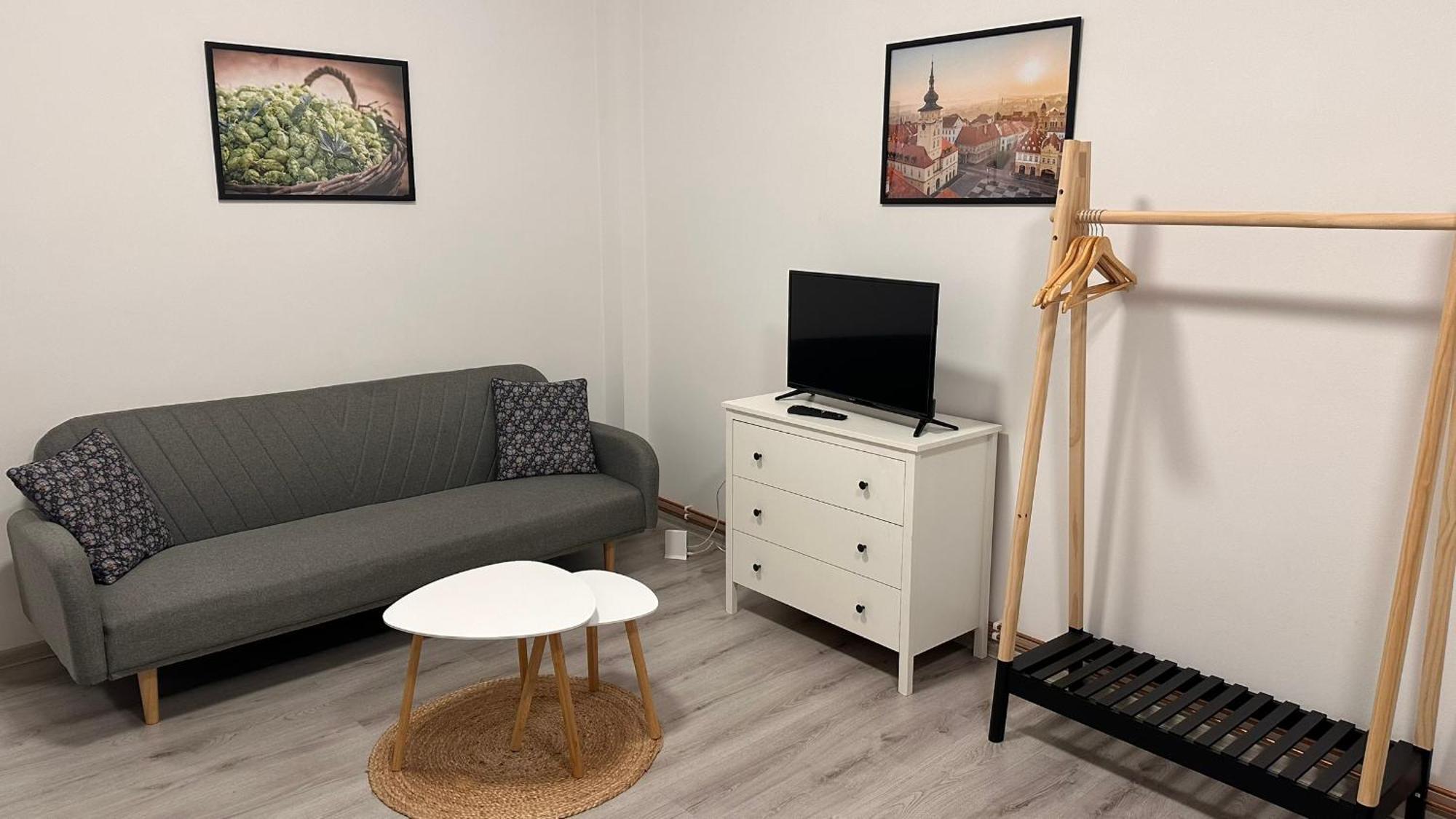 Apartmany Na Trojce Жатец Екстер'єр фото